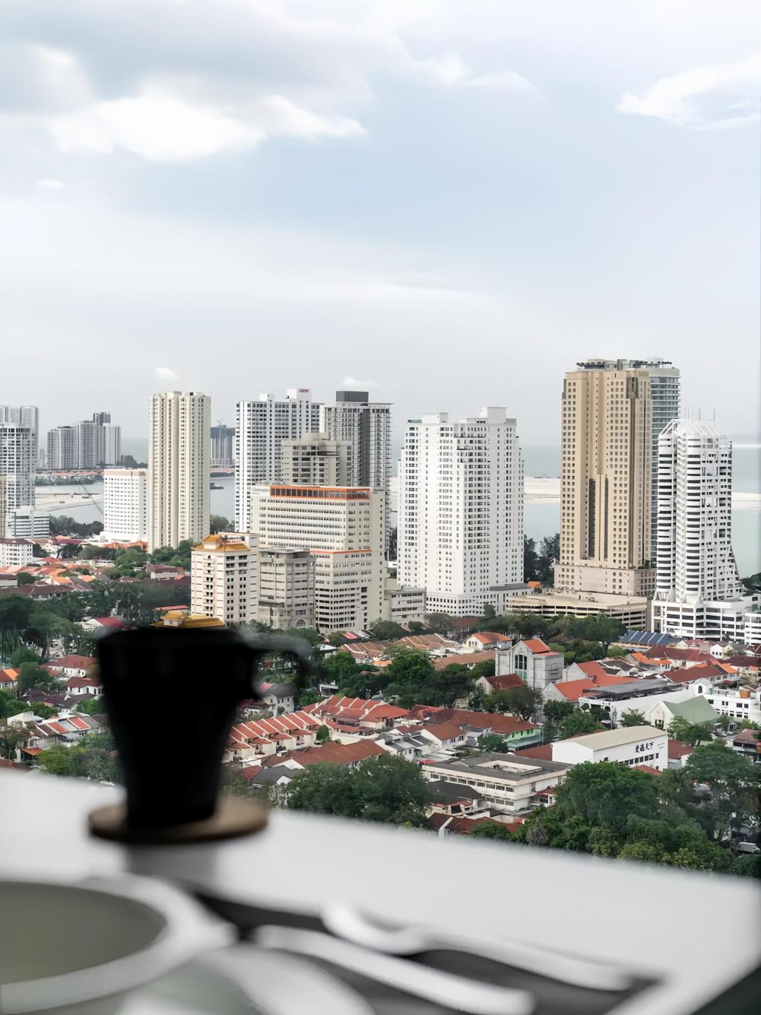 Tropicana 218 Macalister Penang Apartment Джордж Таун Екстериор снимка
