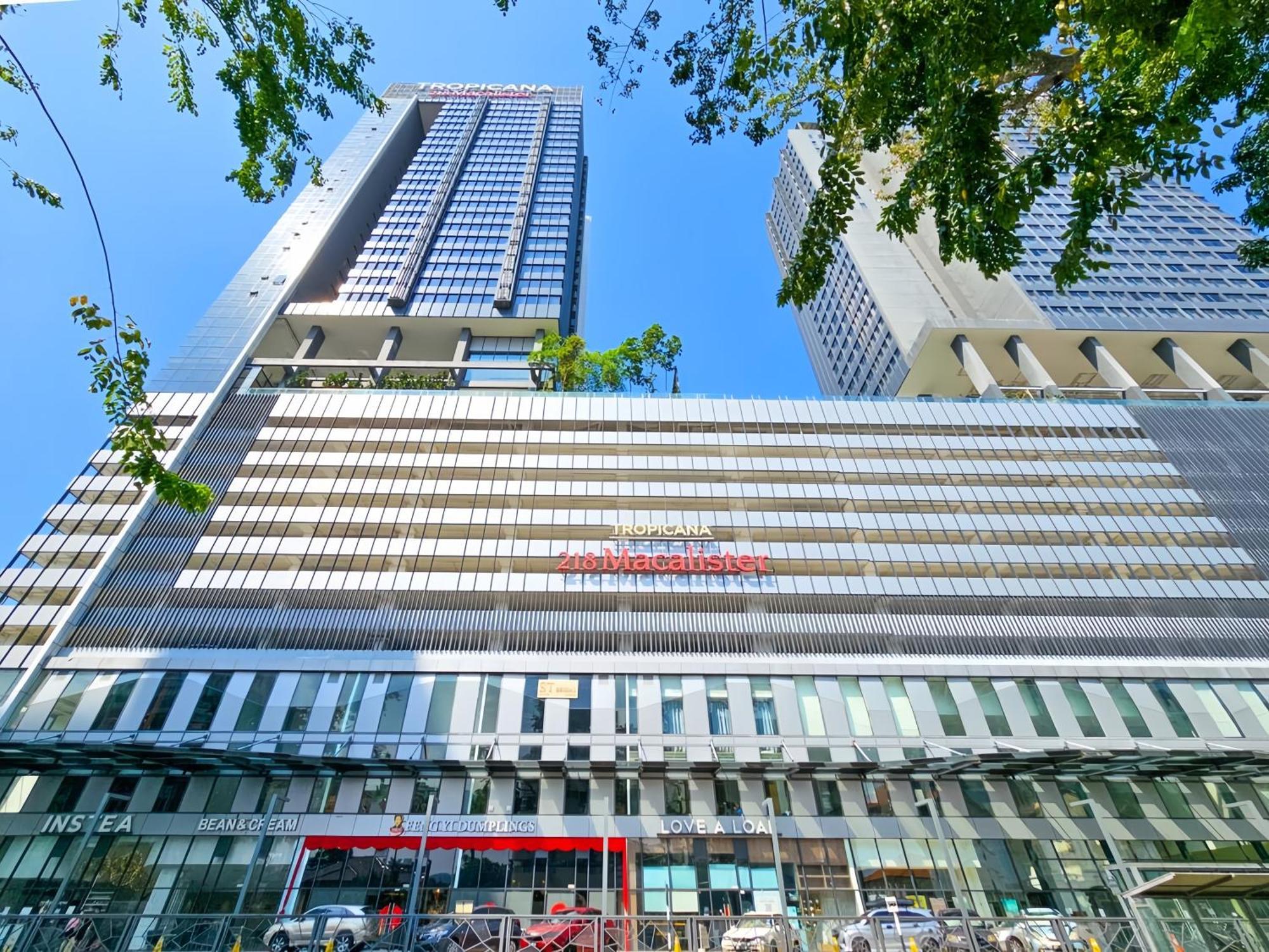 Tropicana 218 Macalister Penang Apartment Джордж Таун Екстериор снимка